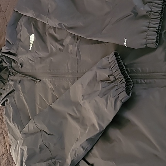 The North Face Men's Black Jacket - Picture 8 of 8